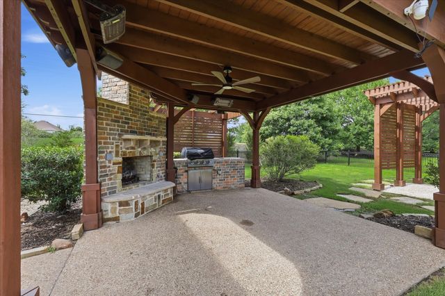 105 Bee Caves Road, Lucas, TX 75002