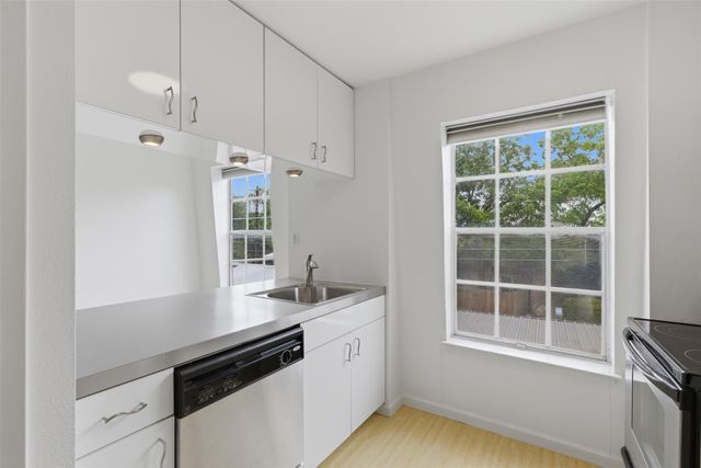 300 Crockett ST 315, Austin, TX 78704