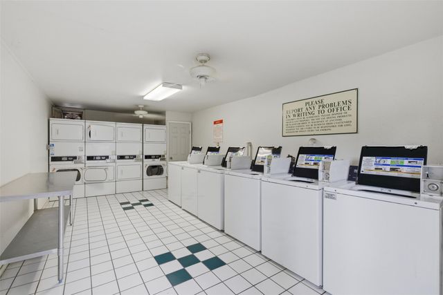 300 Crockett ST 315, Austin, TX 78704