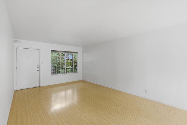 300 Crockett ST 315, Austin, TX 78704