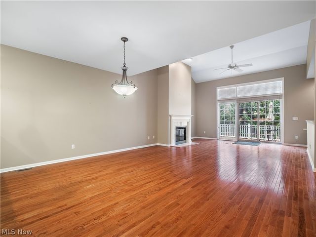 20 Somerset Drive, Rocky River, OH 44116