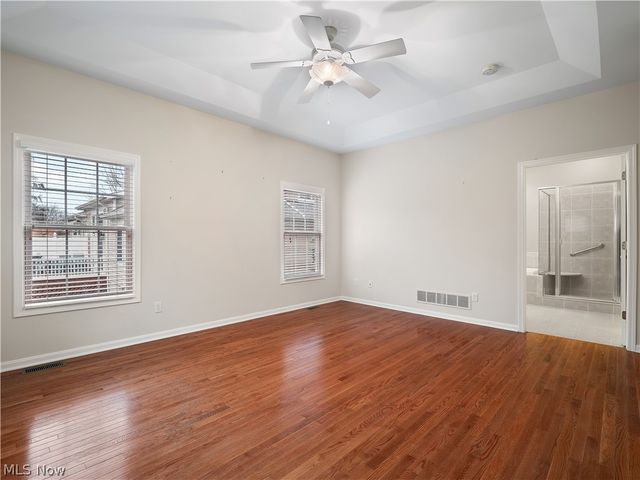 20 Somerset Drive, Rocky River, OH 44116