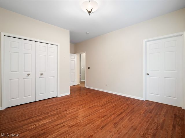 20 Somerset Drive, Rocky River, OH 44116