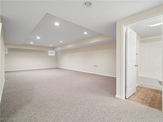 20 Somerset Drive, Rocky River, OH 44116