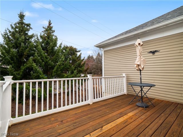 20 Somerset Drive, Rocky River, OH 44116