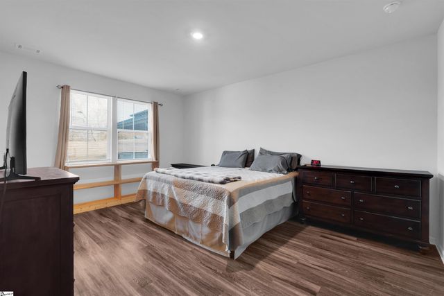 2 Nimitz Street, Greenville, SC 29609