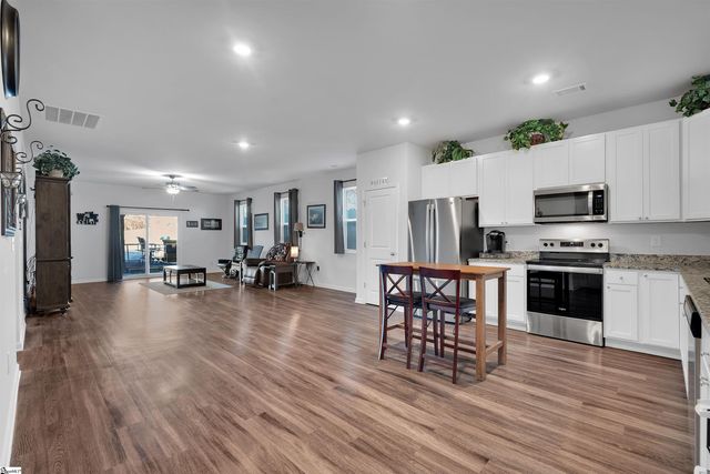 2 Nimitz Street, Greenville, SC 29609