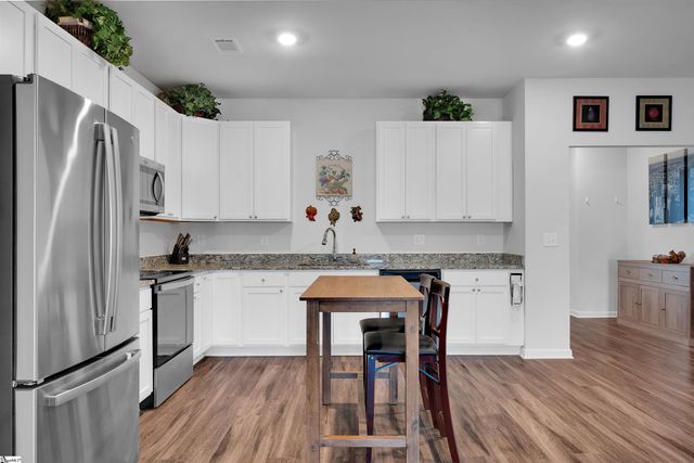 2 Nimitz Street, Greenville, SC 29609