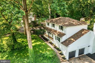 4 BLUE JAY DR, Newark, DE 19713