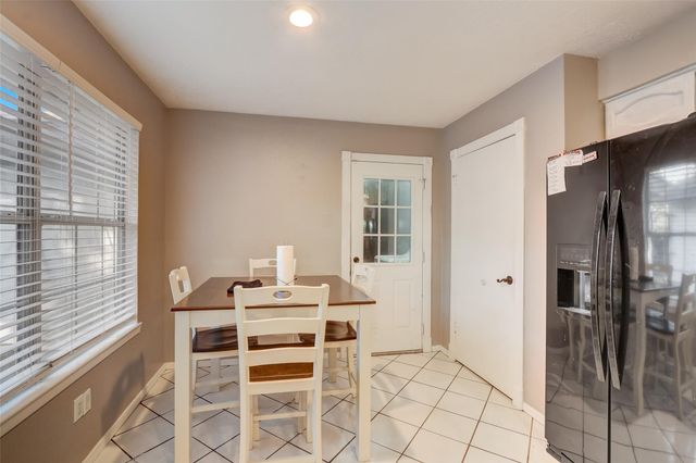 9910 Willmont Road, La Porte, TX 77571