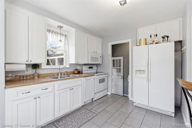 2729 Thomas Avenue, Berkley, MI 48072