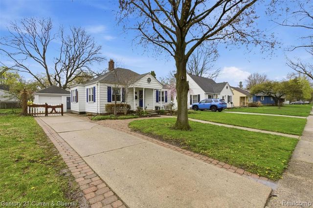 2729 Thomas Avenue, Berkley, MI 48072