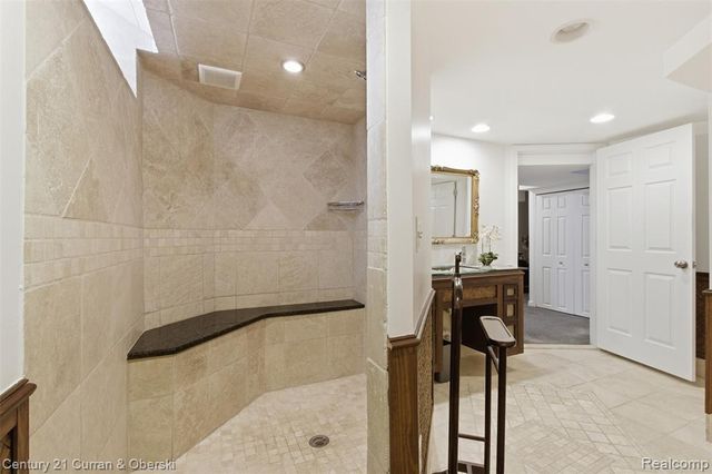 2729 Thomas Avenue, Berkley, MI 48072