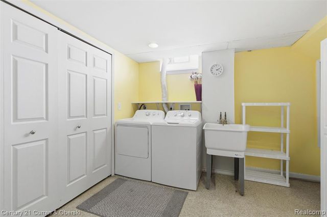 2729 Thomas Avenue, Berkley, MI 48072