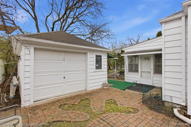 2729 Thomas Avenue, Berkley, MI 48072