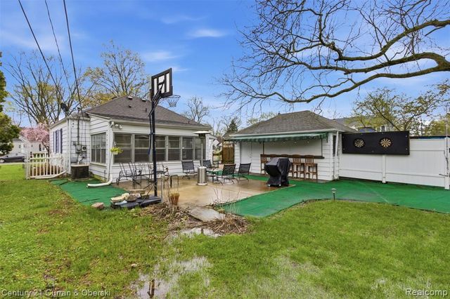 2729 Thomas Avenue, Berkley, MI 48072