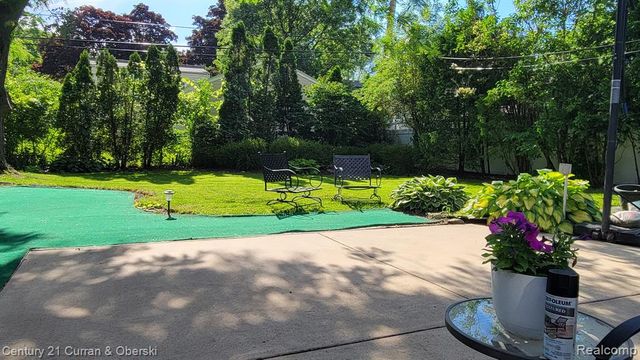 2729 Thomas Avenue, Berkley, MI 48072