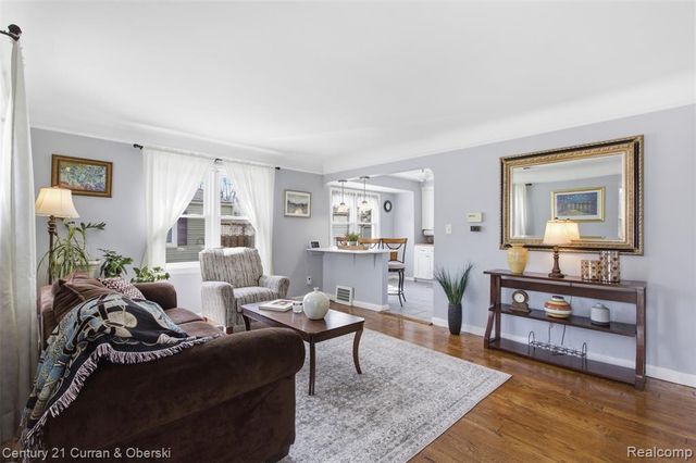 2729 Thomas Avenue, Berkley, MI 48072