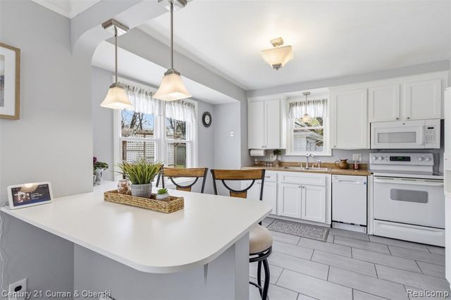 2729 Thomas Avenue, Berkley, MI 48072