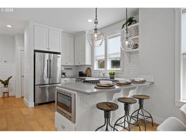 5437 Ne 37TH Ave, Portland, OR 97211