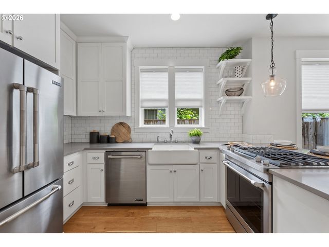 5437 Ne 37TH Ave, Portland, OR 97211