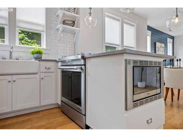 5437 Ne 37TH Ave, Portland, OR 97211