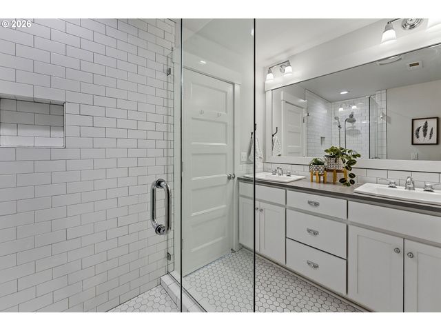 5437 Ne 37TH Ave, Portland, OR 97211