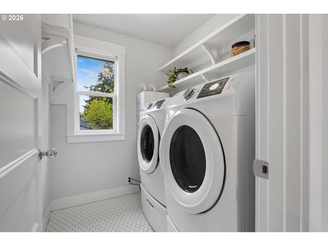 5437 Ne 37TH Ave, Portland, OR 97211