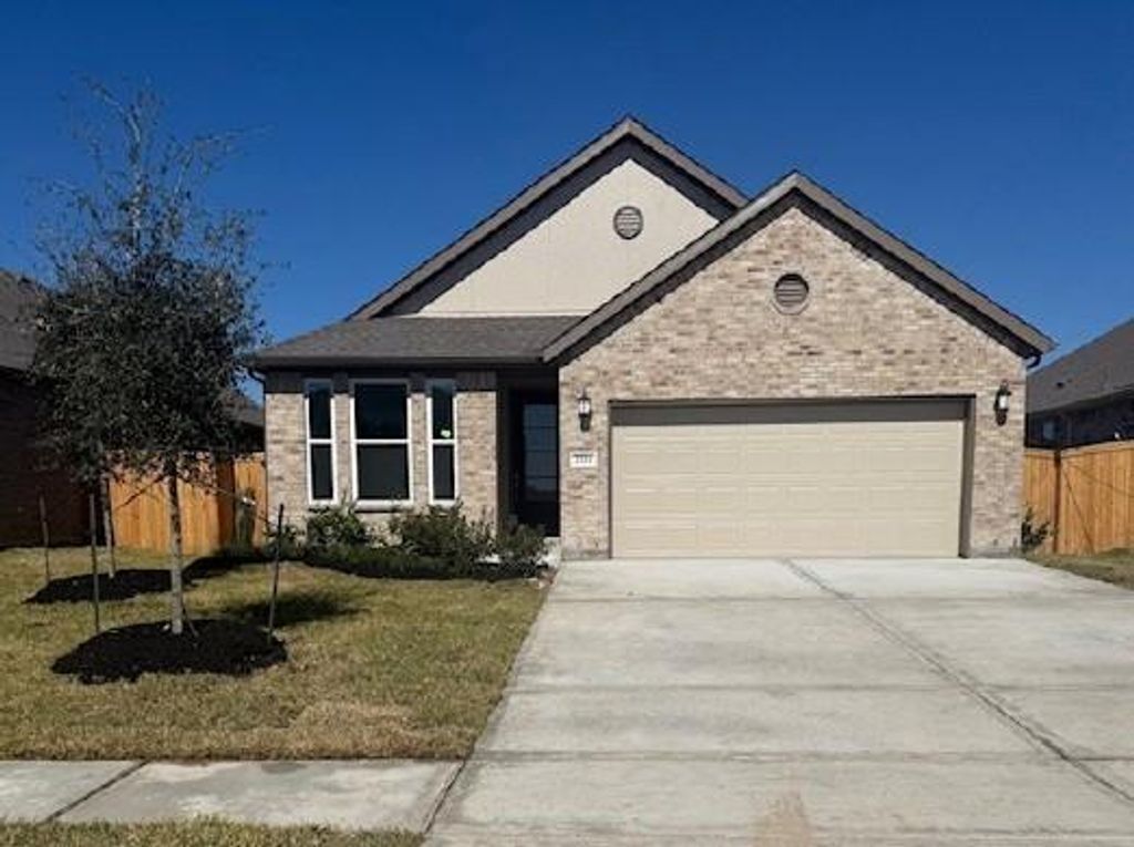 2817 Ravine Bluffs Court, League City, TX 77573