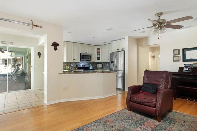 1845 72ND AVENUE NE, St Petersburg, FL 33702