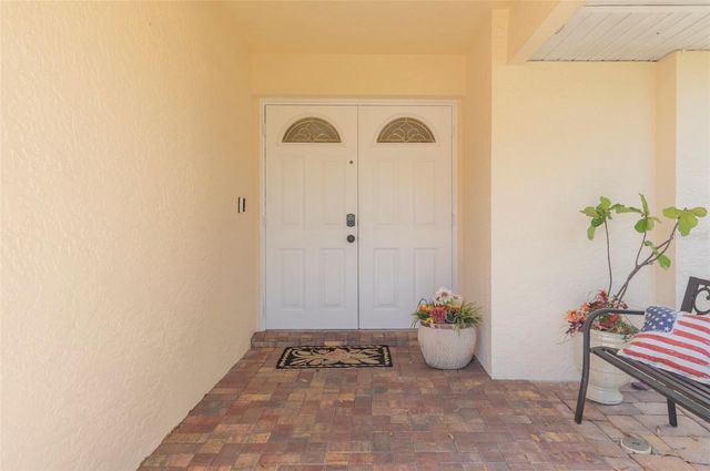 1845 72ND AVENUE NE, St Petersburg, FL 33702