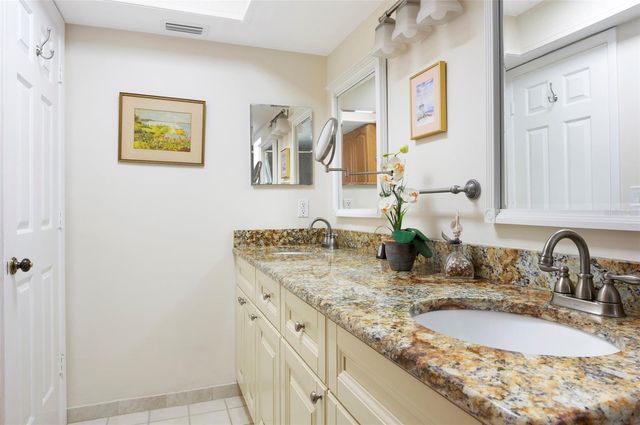 1845 72ND AVENUE NE, St Petersburg, FL 33702