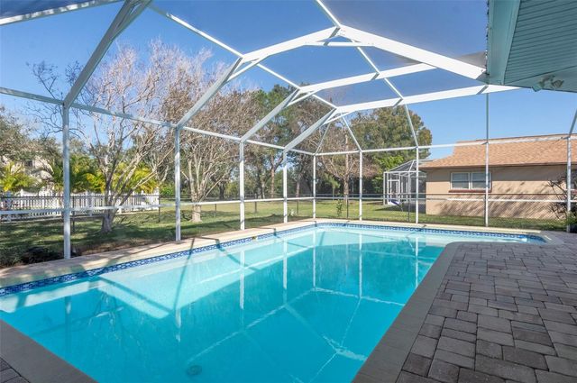 1845 72ND AVENUE NE, St Petersburg, FL 33702