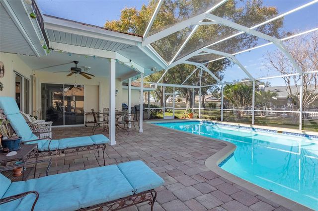 1845 72ND AVENUE NE, St Petersburg, FL 33702