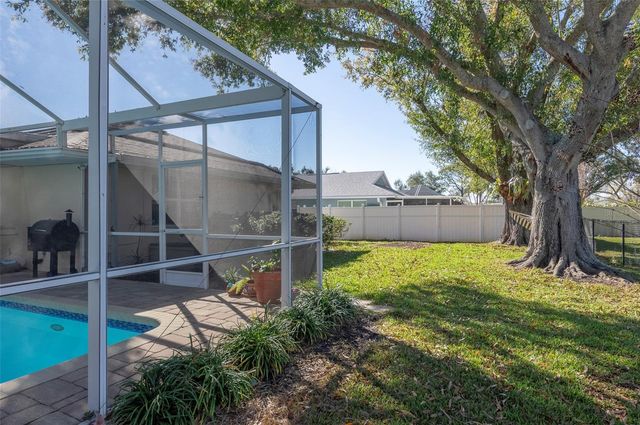 1845 72ND AVENUE NE, St Petersburg, FL 33702