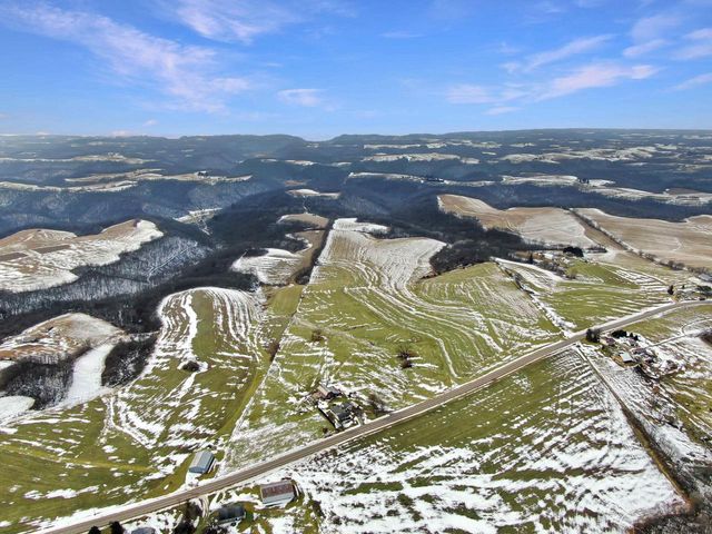 16433 State Highway 27, Ferryville, WI 54628