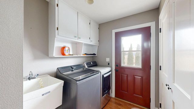 16433 State Highway 27, Ferryville, WI 54628