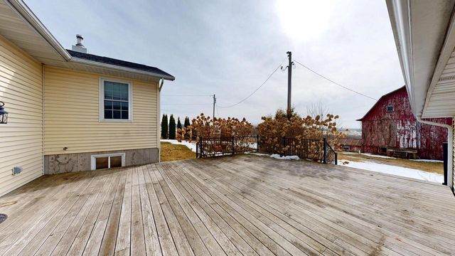 16433 State Highway 27, Ferryville, WI 54628