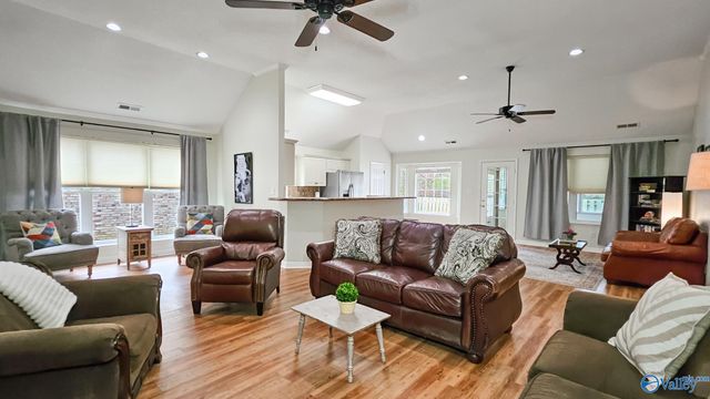 16541 Arbor Drive, Athens, AL 35613