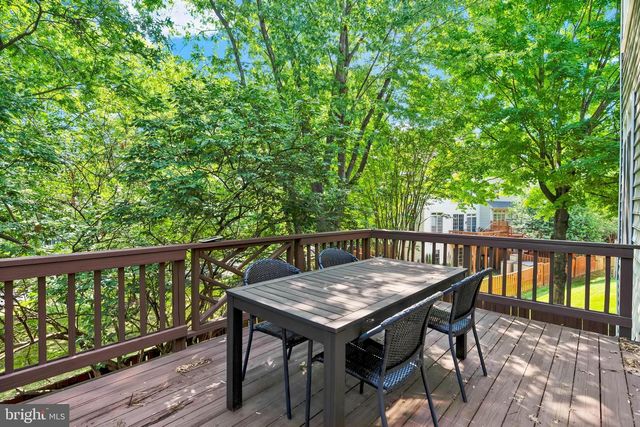 9548 LAGERSFIELD CIR, Vienna, VA 22181