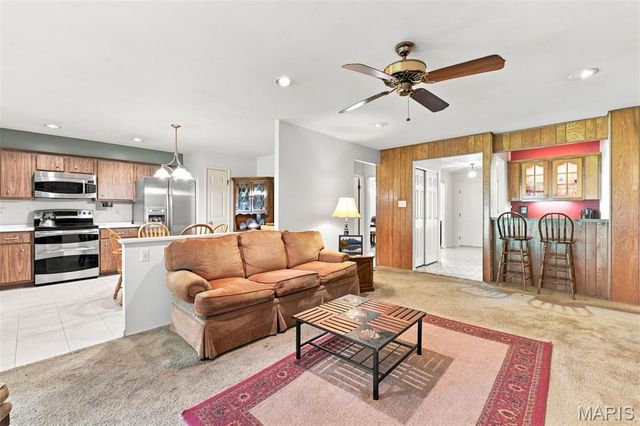 12954 Baalbek Drive, Sunset Hills, MO 63127