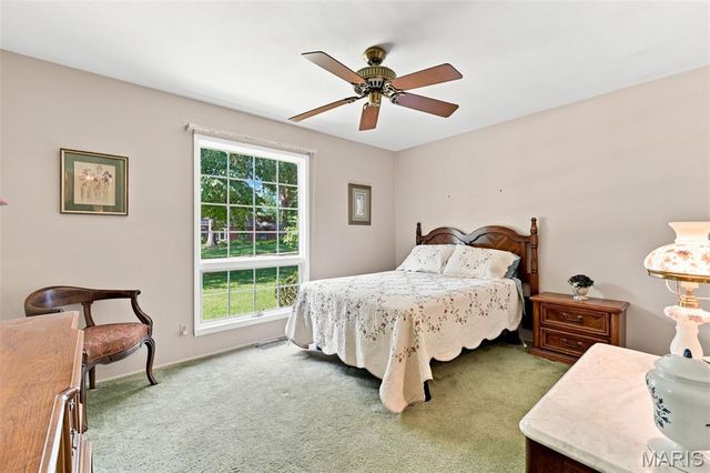 12954 Baalbek Drive, Sunset Hills, MO 63127