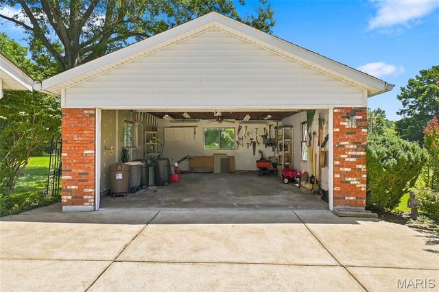 12954 Baalbek Drive, Sunset Hills, MO 63127