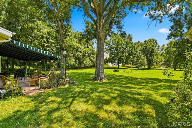 12954 Baalbek Drive, Sunset Hills, MO 63127
