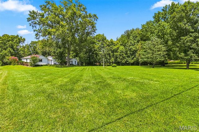 12954 Baalbek Drive, Sunset Hills, MO 63127