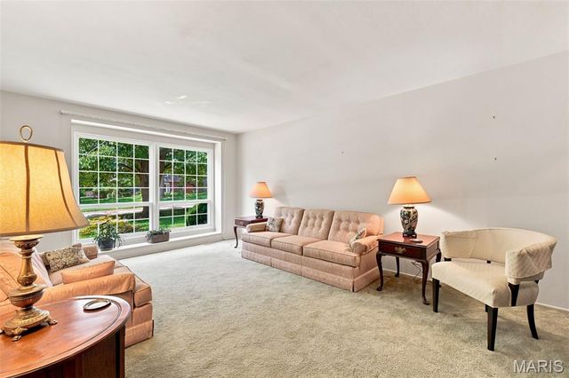 12954 Baalbek Drive, Sunset Hills, MO 63127