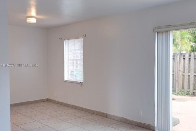8020 SW 17th Pl 3-5, Davie, FL 33324