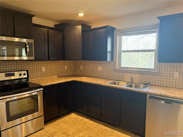 18 Wedgewood Drive, Union, MO 63084