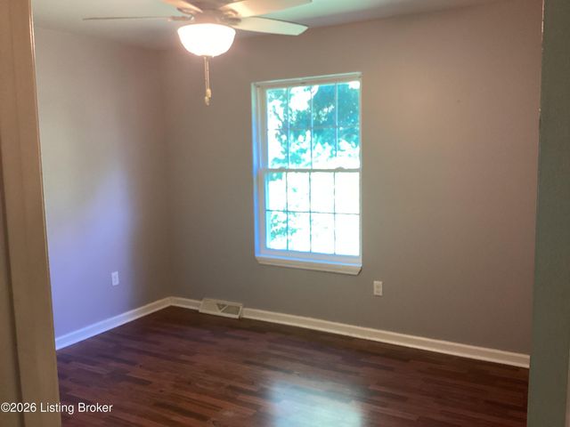 8313 Roseborough Rd, Louisville, KY 40228