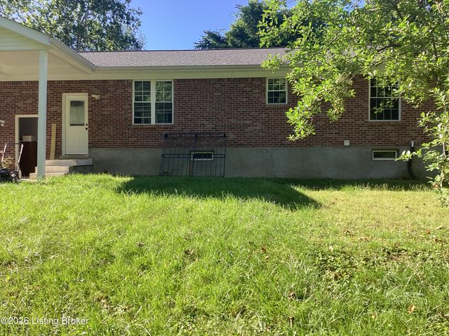8313 Roseborough Rd, Louisville, KY 40228